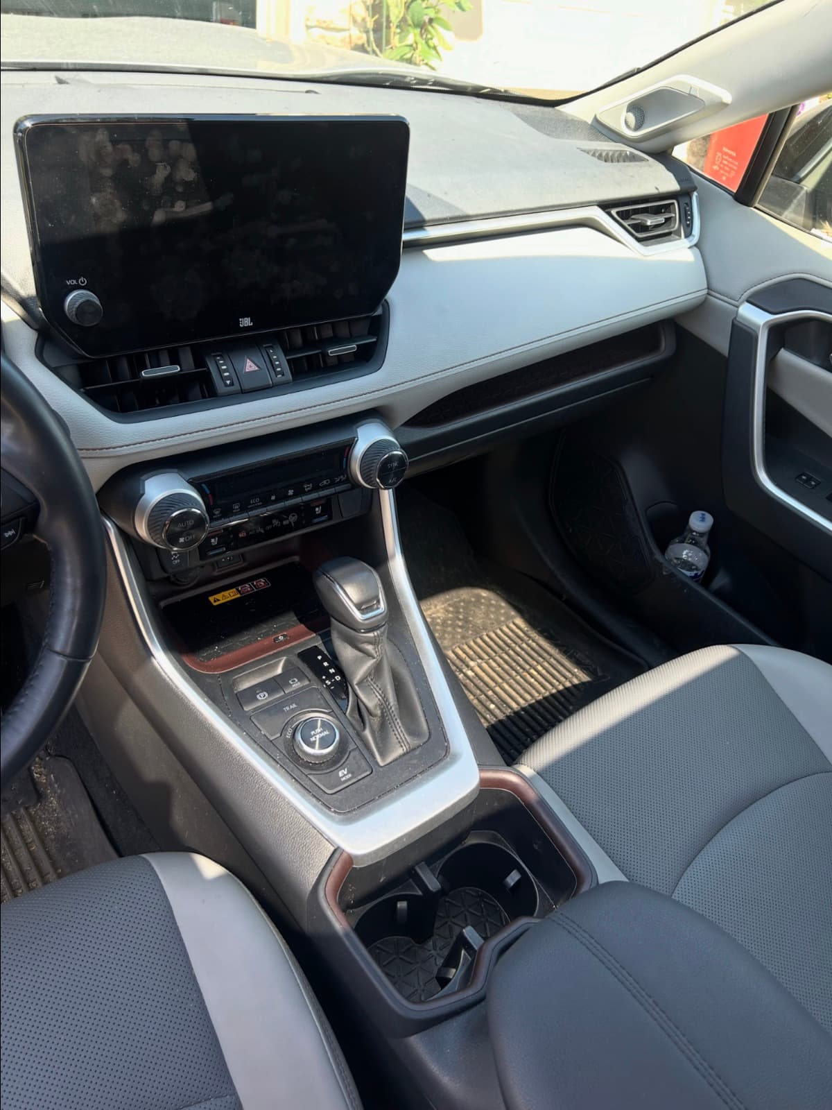 Cleaned RAV4 center stack and dashboard
